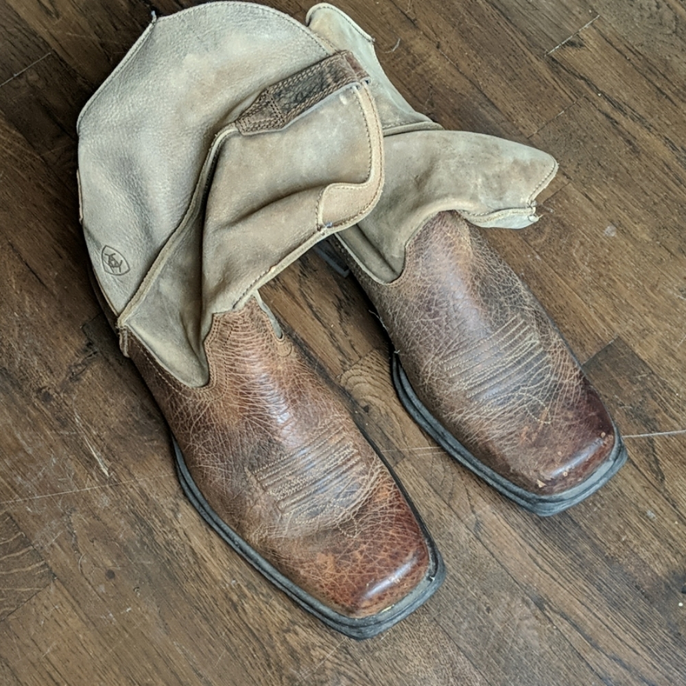 Ariat Rambler Leather Square Toed Western Boots